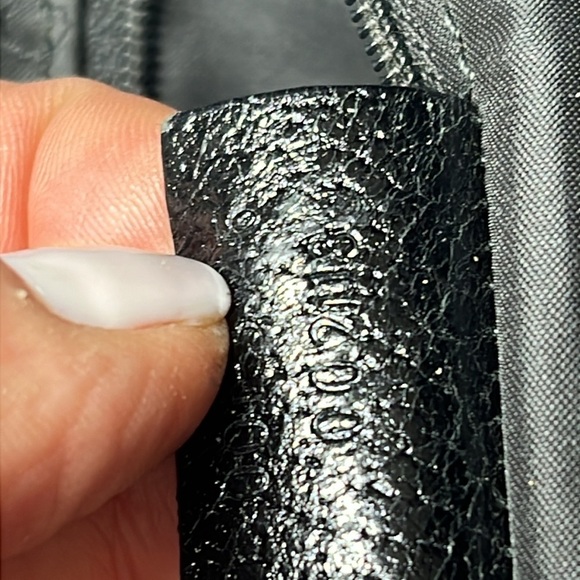 Gucci Jackie Black Nylon and Pebbled Leather Piston Closure Shoulder Bag - Picture 15 of 16